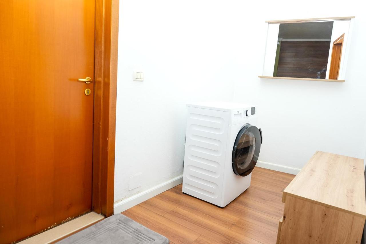 Cozy Apartment In The Heart Of Tirana ! Екстериор снимка